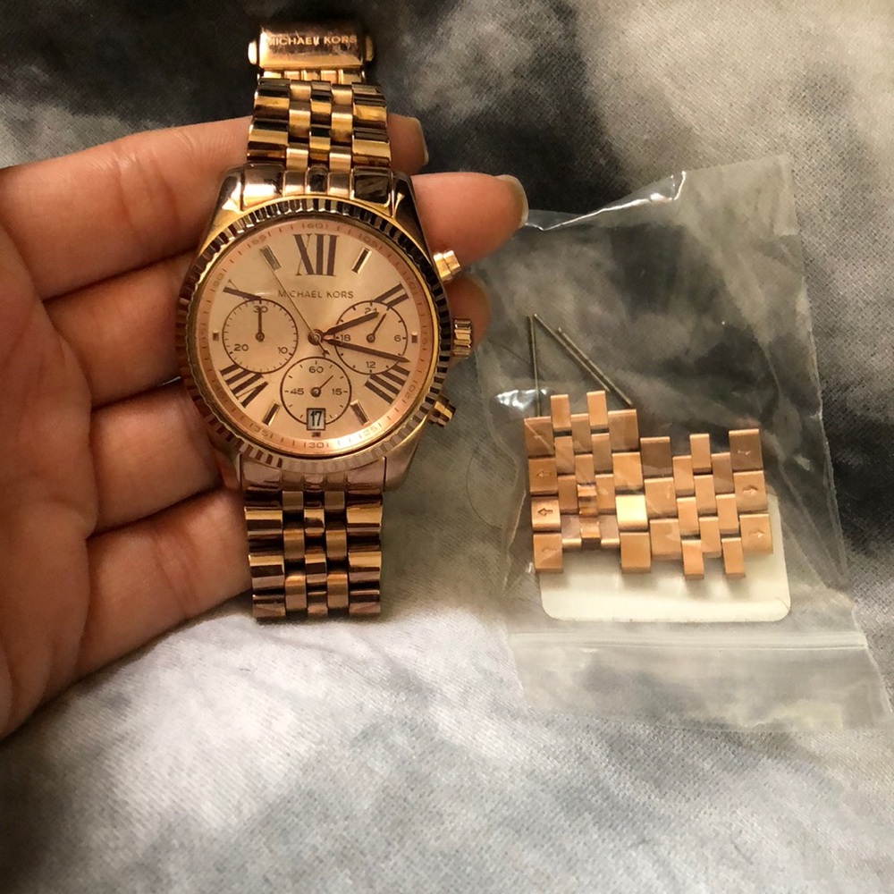 Rose gold michael kors watch with extra links
